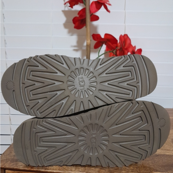 SOLD🔶️🔶️🔶️Men's UGG boots size 9 Neumel Chelsea boots gray - Picture 5 of 10